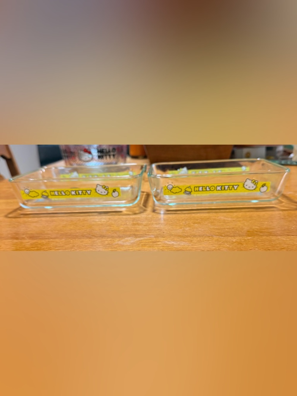 Pyrex Hello Kitty 5x7x1 dishes set of 2 brand new